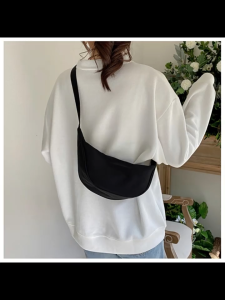 NIkyLundun กระเป๋าใส่เกี๊ยวแนวทแยงไนลอนใหม่กระเป๋าสะพายข้างสไตล์เกาหลี INS กระเป๋าสะพายข้างแบบลำลองเรียบง่ายกระเป๋าคาดอกความจุขนาดใหญ่แนวสตรีทแฟชั่น