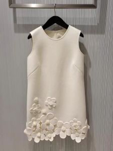 Elegant Floral Sleeveless Dress