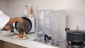 DANLE ฉากกั้นน้ำมันกระเด็น สำหรับ แผ่นกั้นน้ำมัน 84*32.5cm แผ่นอลูมิเนียมกันน้ำมันกระเด็น ทำความสะอาดได้ Aluminium Foil Oil Proof Plate คราบน้ำมัน แผงป้องกันน้ำกระเด็นสำหรับเตาน้ำมันในครัวญี่ปุ่น