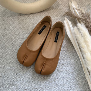 Flattop Split Toe Leather Shoes