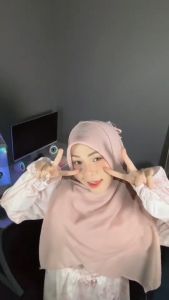 JM ENGLISH PEAR & FREESIA by KIUTKAT - Parfum Wanita Original Isi 30ml | Searah JM - ENGLISH PEAR & FREESIA