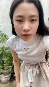 CHÂN VÁY KATE CỘT NƠ ĐÍNH HÀNG NÚT TRƯỚC MAXI NHN DÀNH CHO NỮ