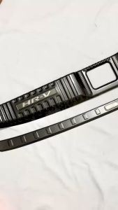 Chống Trầy Cốp Trong Ngoài Carbon Xe Honda HRV 2023-24 Mẫu Vân Carbon Cao Cấp Sẵn Keo Dán 3M