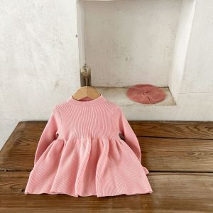 ชุดเดรสผ้าฝ้ายถักแขนกระดิ่งสีแดงสำหรับเด็กผู้หญิงสไตล์เกาหลี ชุดเดรสฤดูใบไม้ผลิและฤดูใบไม้ร่วงสำหรับเด็กวัยเตาะแตะ