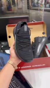 Sepatu UNDER ARMOUR Phantom 3 SE Full Black