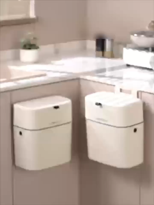 ถังขยะแขวนผนังห้องครัว/ห้องน้ำ วัสดุพลาสติก ขนาดเล็ก ติดตั้งได้รวดเร็วโดยไม่ต้องเจาะ ใช้งานสะดวก HE0010