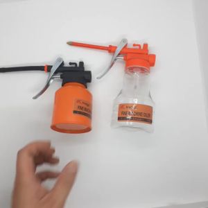 [HCM] Bình Châm Nhớt Vịt Dầu 250ml Hãng bằng thép không rỉ vòi dẻo chỉnh hướng -Randy