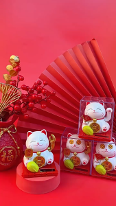 Solar Lucky Cat Hand Waving Fortune Cat Feng Shui Decoration Home Office Car Ornaments Opening Gift Chinese New Year招财猫