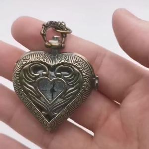 Vintage Bronze Heart Shape Mini Pocket WatchWith Necklace Pendant Exquisite Quartz Watch Fashion Gift Clock For Female Ladies