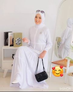 Gamis Polos Kekinian: Desain Modern & Nyaman
