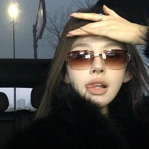 Mắt Kính Phong Cách Pháp Y2K Thời Trang Hình Vuông Không Viền Đính Kim Cương Cho Nữ Chống Tia UV Hộp Đựng Kính Khăn Lau