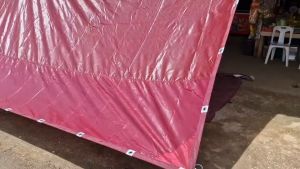 ผ้าใบรถบรรทุก ผ้าใบกันฝน บังแดด มีหลายขนาด เป็นผ้าใบด้านในเคลือบเงา 2 ชั้นเหมาะสำหรับคลุมสินค้า คลุมท้ายรถบรรทุก(สีแดง)
