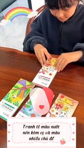 Bộ tranh tô màu nước nén kèm cọ và màu nhiều chủ đề sáng tạo cho bé LIM DIY