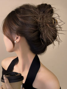 Non-Falling-Feather Hair Claw Womens New 2025 Ostrich Feather Hair Clip Back of Head Shark Clamp Stylish Hair Accessories