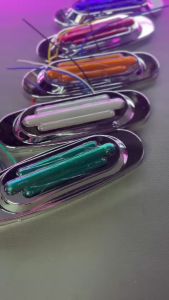 1 cái đèn sườn ô tô 24v 2 chế độ kích thước 5x16cm