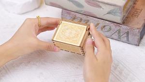 Music Gift for Wife - Romantic Birthday Valentine Anniversary Christmas to My Wife Gifts from Husband Boyfriend Love Women Girl Girlfriend Wooden Hand Crank Musical Play You are My Sunshine