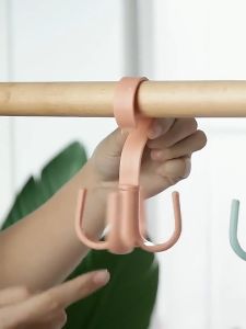 Gantungan Serbaguna 4 Kait 360° Plastik
