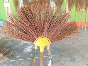 ไม้กวาดหยากไย่ (ใยตาล) ยาว 2.6เมตร