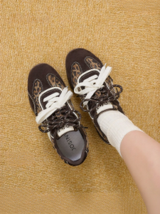 Josiny | Vintage Boost Height Increasing Light Trainers