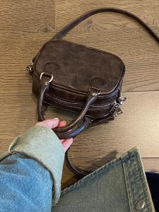 South Korea Niche Style Satchel Bowling Bag Womens 2024 New Arrival Trendy Retro Small Square Bag Easiest for Match Ins Messenger Bag