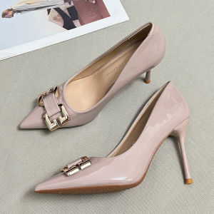 รองเท้าส้นสูงหัวแหลมสีดำ ทรงเก๋ไก๋ สำหรับผู้หญิง ฤดูใบไม้ผลิและฤดูใบไม้ร่วง รองเท้าส้นเดี่ยวแบบสวม ส้นบาง ด้านบนทำจากหนัง PU