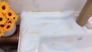 Chai xịt bọt tuyết vệ sinh nhà tắm loại bỏ vi khuẩn nhanh bay mọi vết bẩn sáng bóng hương thơm mát dung tích 450ml