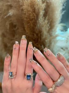 Fall and Winter Maillard French Leopard Print Cat Eye Exquisite Wear Armor 2024 New Year Fancy Small Public White Short