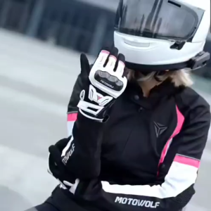 Sarung tangan Wanita Untuk Berkendara dengan full fingger Protector Carbon Fiber dari MOTOWOLF MDL 0330B Ladies Biker Gloves