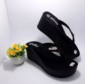 sandal wanita wedges beludru polos terbaru