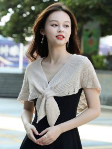 Summer Hollow Out Womens Tail Pattern Neck Protection Shawl Polyester Fiber K-Style Triangle Shape Shoulder Cover for Students and Youth