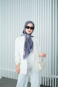 baniescoop azelina gray hijab abu segi empat voal ultrafine