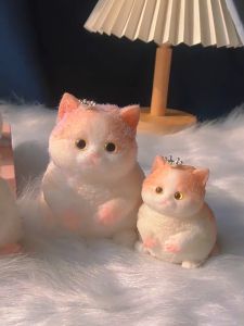 【Gerzi】จําลองแมวบีบของเล่น ของเล่นบีบอัดแมวอ้วนที่วาดด้วยมือ ของขวัญที่สร้างสรรค์ แมวน่ารัก ของเล่นคลายเครียด