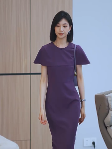 Đầm ôm tím than tay cánh tiên – Thanh lịch và quyến rũ trong từng đường nét