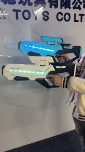 🔫พลังยิงก็แรงเกินไป ปืนฉีดน้ำไฟฟ้าขนาดใหญ่ ปืนฉีดน้ำสงกรานต์ ปืนฉีดน้ำเด็ก ปืนฉีดน้ำของเล่น 1200ML ระยะยิง20M