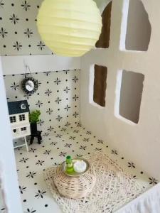 Đồ Chơi Giả Vờ Chơi Giường Sắt Thu Nhỏ Tỷ Lệ 1:12 Với Bộ Đồ Giường 3 Món Để Trang Trí Nội Thất Nhà Búp Bê Thích Hợp Cho Lứa Tuổi Từ 3 Trở Lên