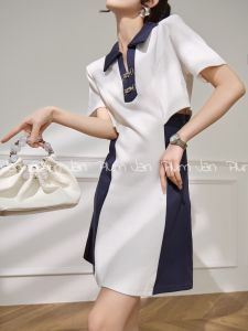 PlumJan | Chân Váy Phong Cách Preppy Màu Độc Đáo
