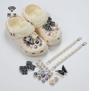 Crocs Jibbitz Charms Buckle Shoes Flower Accessories Crystal Diamond Pearl Chains Bow Decoration for Crocs