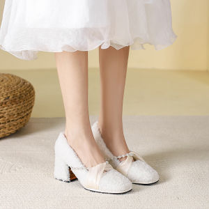 รองเท้าส้นสูงหัวเข็มขัดผ้าฝ้ายหนาด้านนอกฤดูหนาวสีขาวขนแกะ รองเท้าส้นแบนแบบสวมส้นหนาสำหรับผู้หญิง