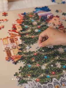 Xếp hình 500 mảnh thành phố đón giáng sinh Noel christmas romantic city puzzle jigsaw làm quà tặng Noel miễn phí gói quà theme Noel có thiệp chúc mừng bên trong