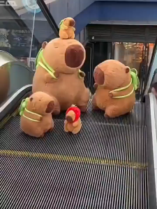 Capybara💕ตุ๊กตาคาปิบาร่า หลากหลายแบบ สัตว์ตุ๊กตา คาปิบาร่าสุดน่ารัก ของขวัญคริสต์มาส ของเล่นเด็ก