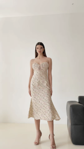 Whatagrilwants -Daisy midi dress เดรสลายดอกไม้ เดรสออกงาน เดรสไปทะเล เดรสแฟชั่นผู้หญิง