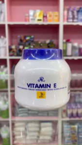 Hũ kem dưỡng trắng da toàn thân VITAMIN E XANH