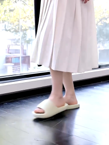รองเท้าแตะ รองเท้าแตะEVA ใส่ในบ้านนอกบ้าน กันลื่น พื้นหนาสีสวยมากๆ รองเท้าแตะแบบสวม ให้ฟิลสไตล์เกาหลี
