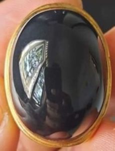 Batu Bacan Doko Lempengan Hitam Full Kristal Bodyglass