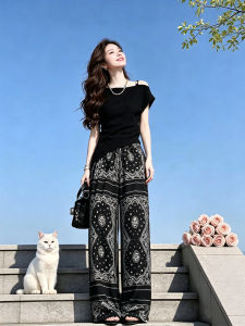 SUYE | Bộ Đồ Mùa Hè Phong Cách Trẻ Elegance Áo Thun Không Quy tắc Quần Ống Rộng