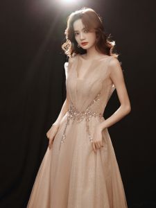 Champagne Evening Gown Womens High End Autumn Dress Luxury Minor Elite New Elegance Performance Costume Deep V Neck Long Gown