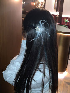 กิ๊บติดผมขนนกสไตล์เกาหลีประดับเพชรประดับเลื่อมสีทองสำหรับผู้หญิง ชุบเงิน แฟชั่นฤดูร้อน 2024 กิ๊บติดผมแบบหนีบข้าง