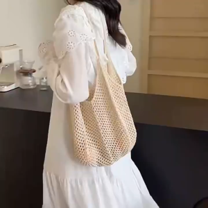 กระเป๋าไหมพรม กระเป๋าสะพายข้าง 2หูหิ้ว แต่งลายดอกไม้ กระเป๋าถักโครเชต์ สุดน่ารัก แนวเกาหลี