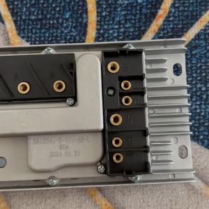 คอนโทรลเลอร์ คอมแอร์ไฟฟ้า 24V ใช้เป็นอุปกรณ์ในการเปลี่ยนคอมแอร์ที่เสีย  สอบถามรายละเอียดเพิ่มเติ่มได้ทางเรามีทีมงานให้คำปรึกษาในการติดตั้ง