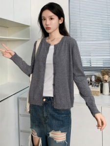 Warrior | Knitted Lightweight Round Neck Gray Sweater